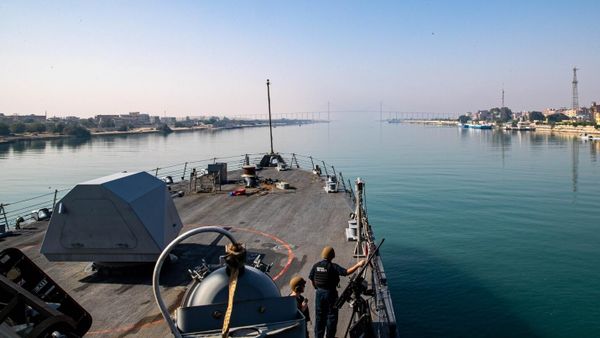 USS Sioux City Makes Historic Arrival to U.S. 5th Fleet - Sputnik International