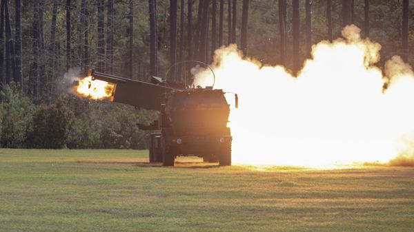 U.S. Marines with 10th Marine Regiment, 2d Marine Division, fire a reduced range practice rocket from a M142 High Mobility Artillery Rocket System during Exercise Rolling Thunder 22-2 on Camp Lejeune, North Carolina, April. 4, 2022. - Sputnik International