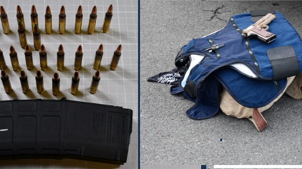 Jerome Felipe, 53, of Flint, Michigan, was arrested outside of the U.S. Capitol this morning after he was found with a fake badge, a BB gun, body armor, high capacity magazines and other ammunition, according to a June 3 US Capitol Police release.  - Sputnik International