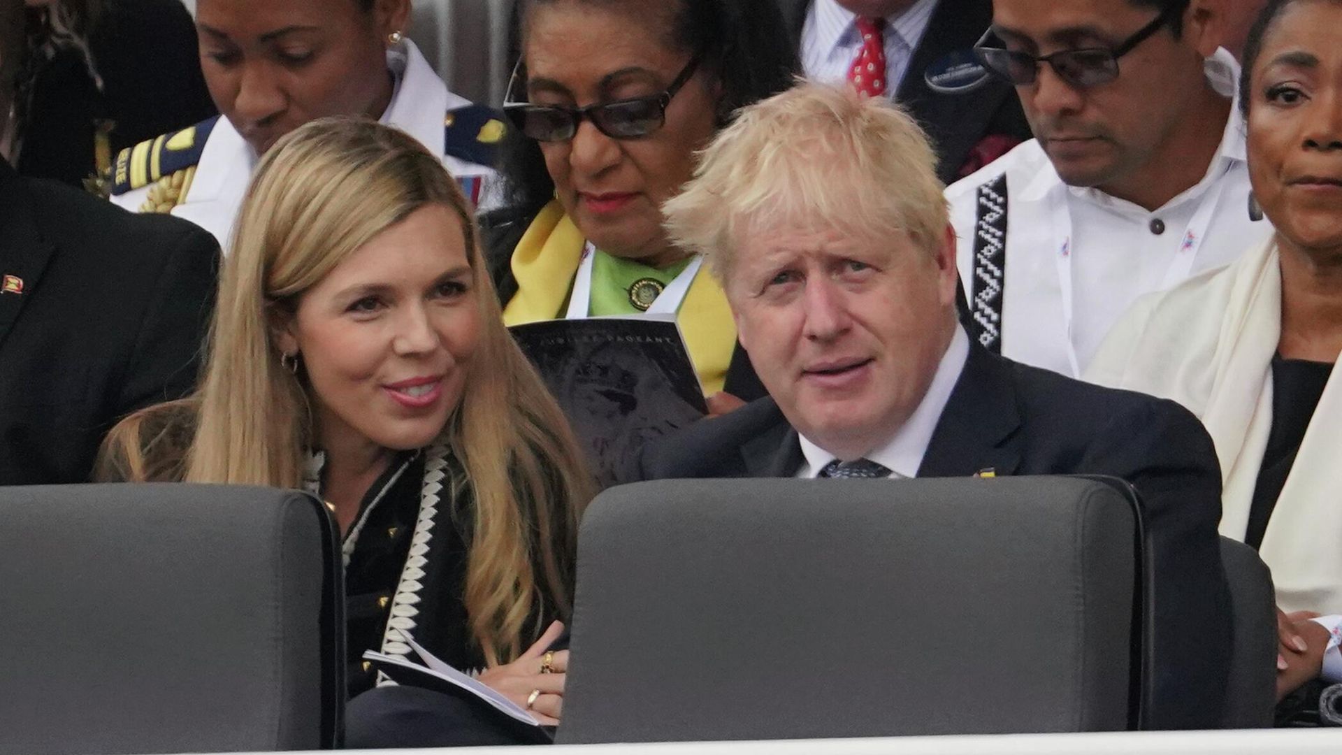 Britain's Prime Minister Boris Johnson and his wife Carrie Johnson during the Platinum Jubilee Pageant outside Buckingham Palace - Sputnik International, 1920, 03.07.2022
