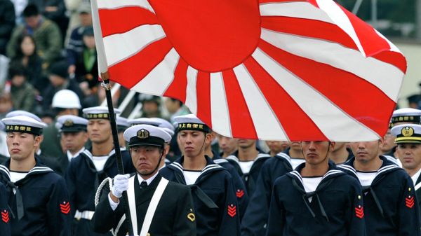 Troops of the Maritime Self-Defense Force attend an inspection parade at the Asaka base in suburban Tokyo on October 24, 2010 - Sputnik International