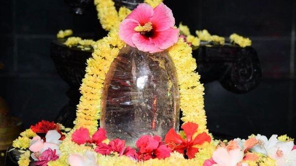 Rare Spatika Shivling  - Sputnik International