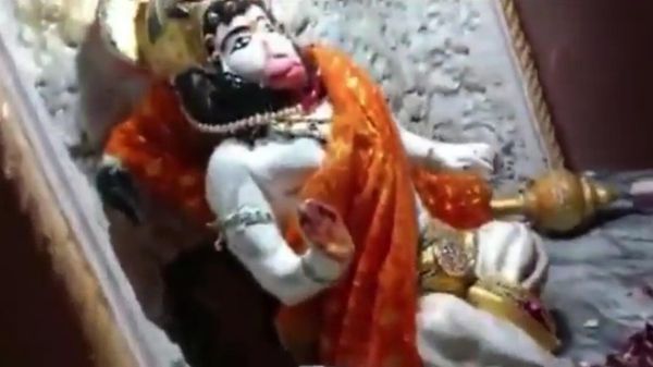 Islamists attack Hindu priest in Korangi area of Karachi, Pakistan - Sputnik International