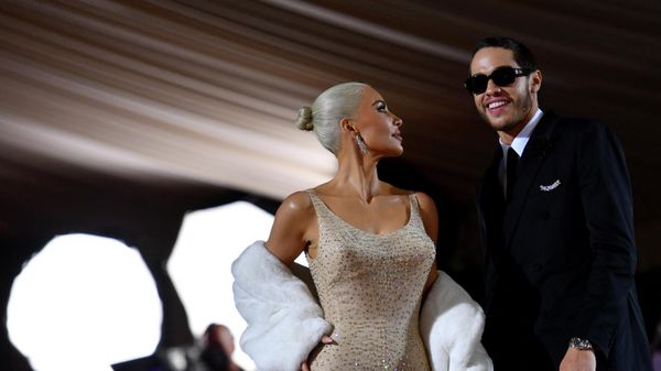 US socialite Kim Kardashian and comedian Pete Davidson arrive for the 2022 Met Gala at the Metropolitan Museum of Art on May 2, 2022, in New York. - Sputnik International