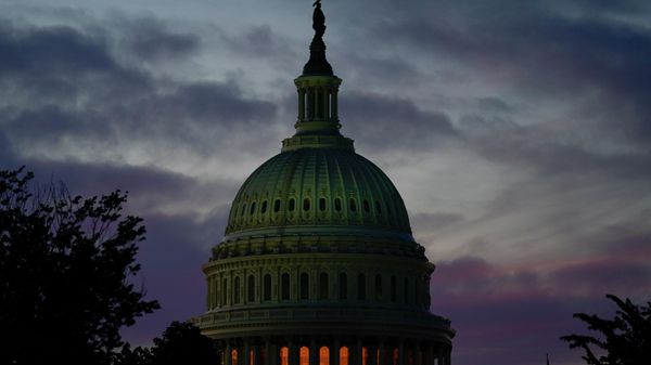 The sun sets behind the U.S. Capitol Thursday, June 9, 2022, in Washington, as the House select committee holds its first public hearing in its investigation of the Jan. 6 attack on the U.S. Capitol.. - Sputnik International