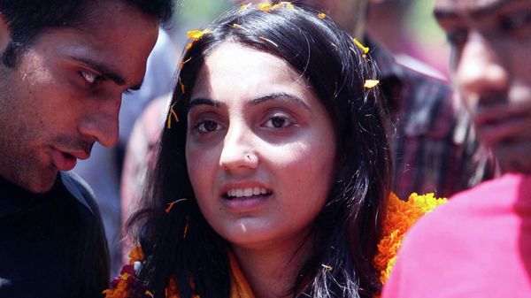 This picture taken on September 6, 2008, shows the then student leader Nupur Sharma (C) celebrating her win in students election in New Delhi. - Comments by Bharatiya Janata Party spokeswoman Nupur Sharma last week on May 26, 2022, describing the prophet Mohammed's relationship with his youngest wife have sparked furore among Muslims - Sputnik International