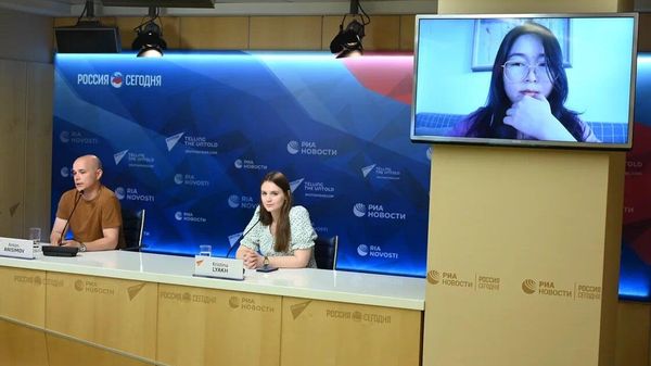 Anton Anisimov and Kristina Lyakh. Online session of the educational project SputnikPro - Sputnik International