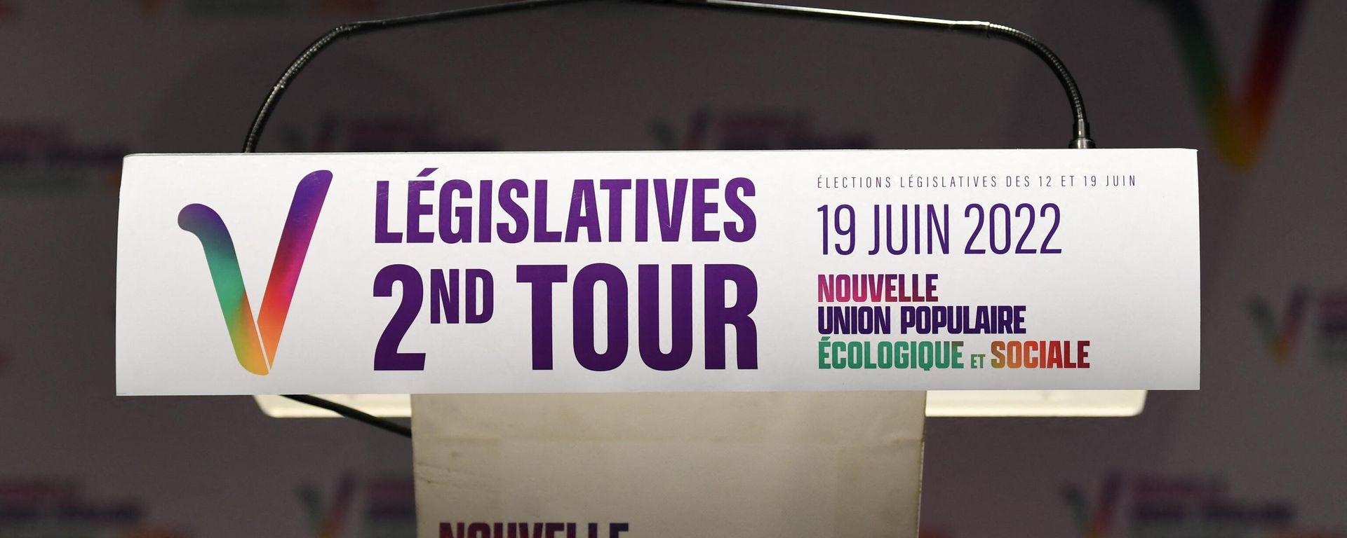 A picture taken in Paris, on June 19, 2022 shows the speaker's desk ahead of left-wing coalition NUPES meeting held for the first results of the parliamentary elections  - Sputnik International, 1920, 19.06.2022