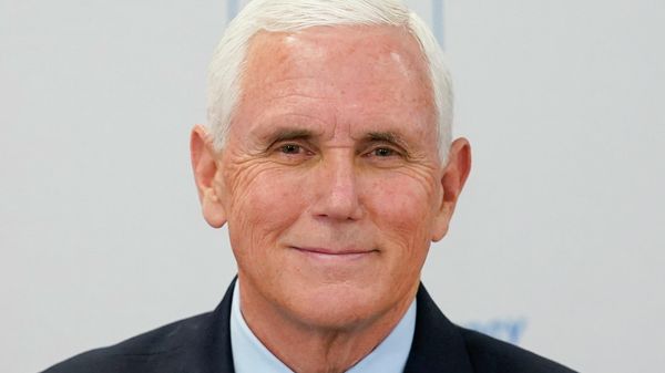 Former Vice President Mike Pence attends the Gas Energy Education Program roundtable discussion at Enerfab Thursday, June 16, 2022, in Cincinnati.  - Sputnik International