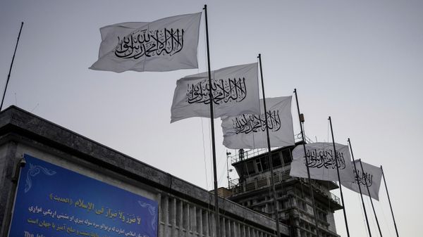 Taliban flags fly at the airport in Kabul, Afghanistan, Sept. 9, 2021. - Sputnik International