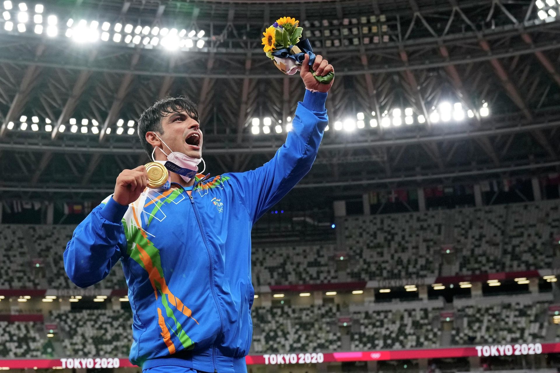 Gold medalist Neeraj Chopra, of India, poses during the medal ceremony for the men's javelin throw at the 2020 Summer Olympics, Saturday, Aug. 7, 2021, in Tokyo - Sputnik International, 1920, 22.06.2022