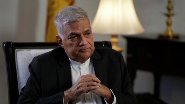 Sri Lanka's new prime minister Ranil Wickremesinghe gestures during an interview with The Associated Press in Colombo, Sri Lanka, Saturday, June 11, 2022. - Sputnik International