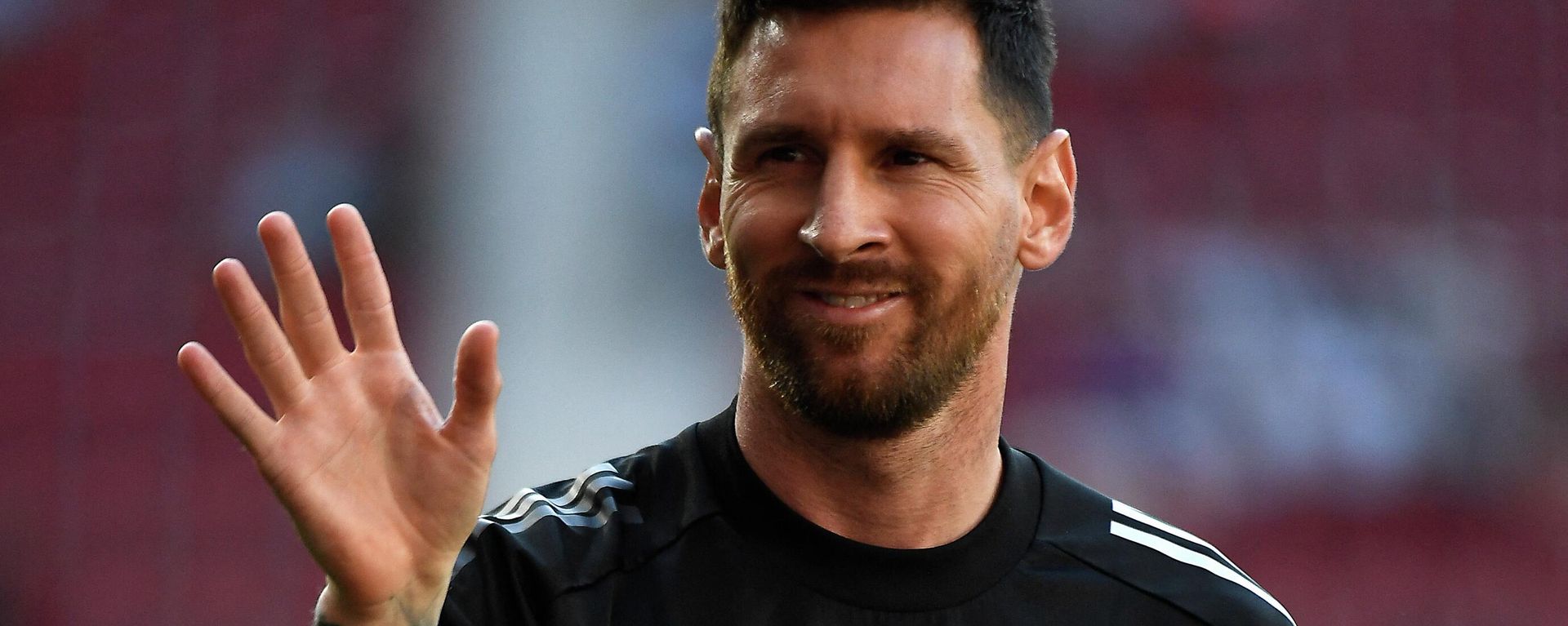 Argentina's Lionel Messi gestures before the start of the international friendly football match between Argentina and Estonia at El Sadar stadium in Pamplona on June 5, 2022. - Sputnik International, 1920, 04.07.2022