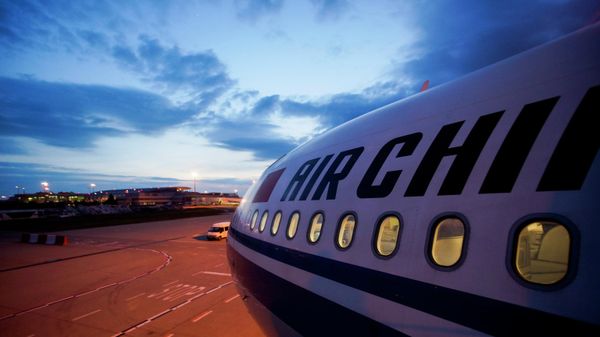An Airbus A 330-200 jet of the first scheduled flight of the largest Chinese airlines Air China from Beijing, China, is parked after it landed at Budapest Liszt Ferenc International Airport in Budapest, Hungary, Friday, May 1, 2015.  - Sputnik International