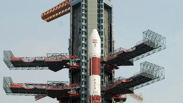 Indian rocket Polar Satellite Launch Vehicle (PSLV), carrying three Singapore satellites, at the Spaceport of India. - Sputnik International