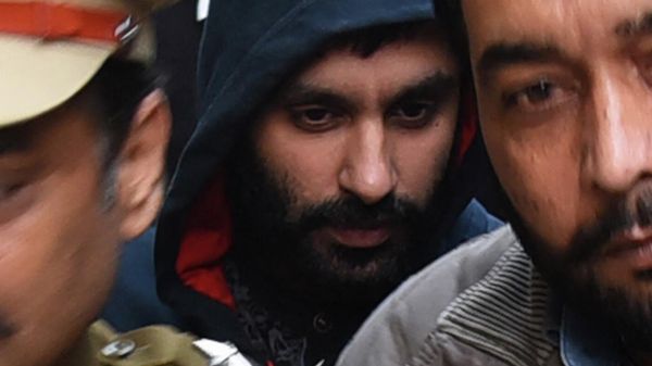This photo taken on November 24, 2017 shows British Sikh man Jagtar Singh Johal (C) being escorted to a court in Ludhiana in India's northern Punjab state - Sputnik International