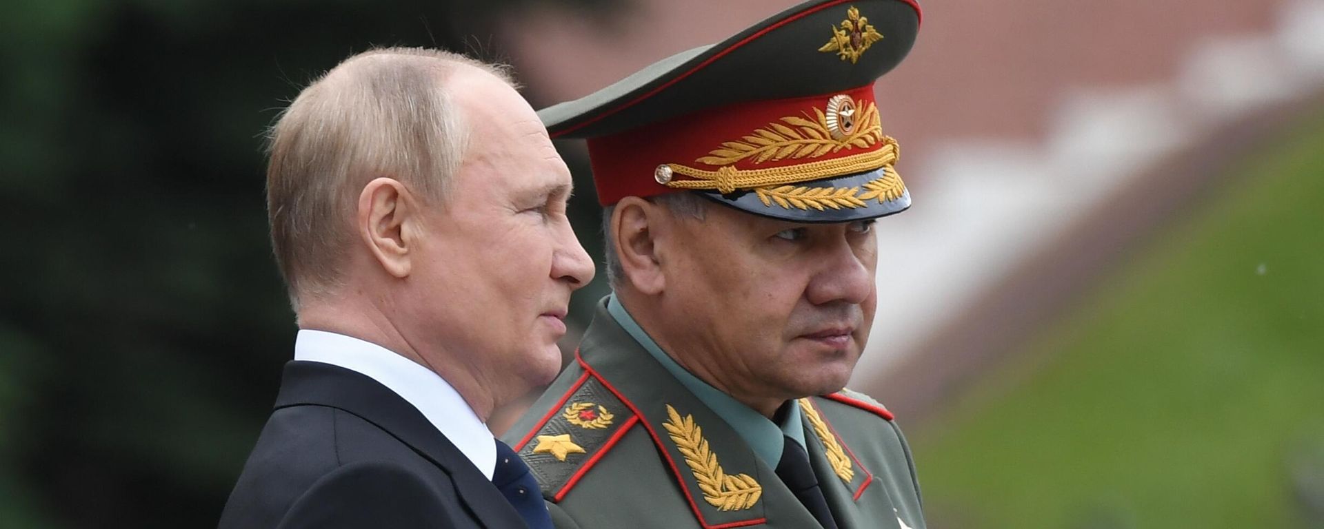 Russian Defense Minister Sergei Shoigu and Russian President Vladimir Putin  - Sputnik International, 1920, 31.07.2023