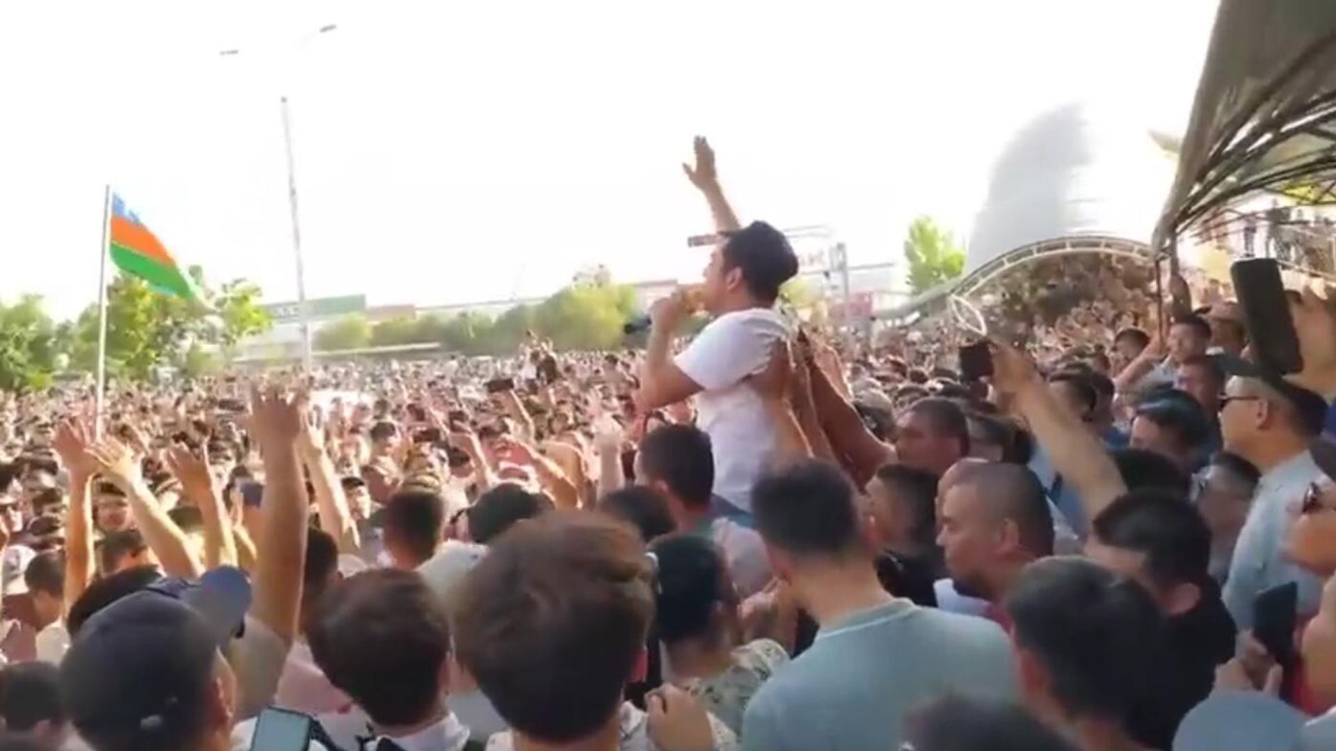 Mass protests against constitutional reform began in the country Mass protests against constitutional reform began in the country - Sputnik International, 1920, 04.07.2022