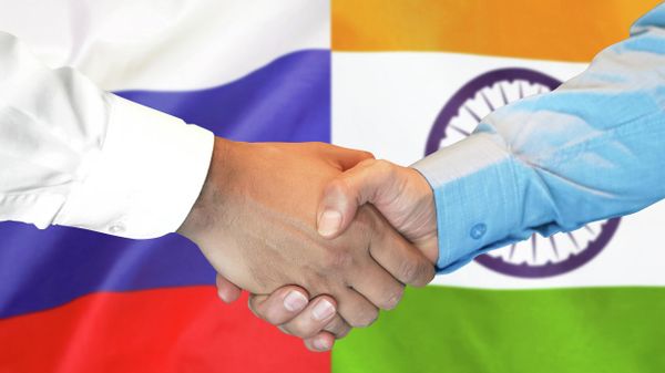 Handshake - Sputnik International