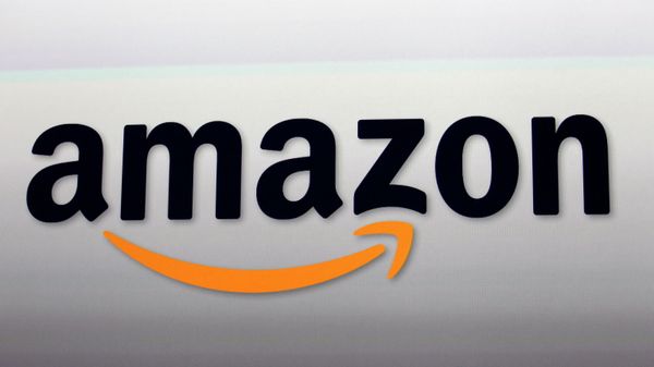 The Amazon logo in Santa Monica, California - Sputnik International