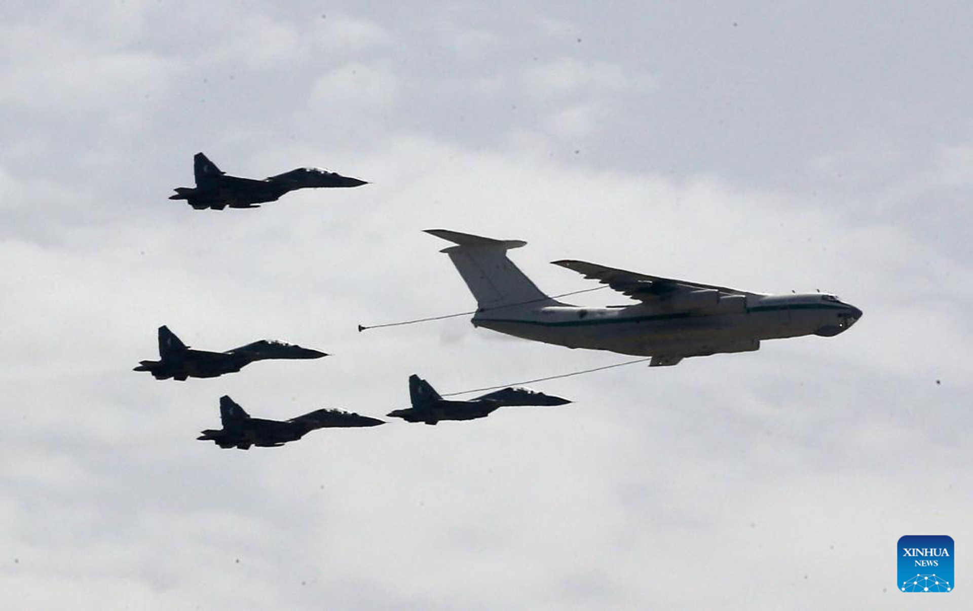 Aircraft are seen during a military parade to celebrate the 60th anniversary of Algeria's independence in Algiers, capital of Algeria, on July 5, 2022. Algeria on Tuesday held a grand military parade to celebrate the 60th anniversary of its independence from French colonialism, with the attendance of senior local and foreign officials. - Sputnik International, 1920, 06.07.2022