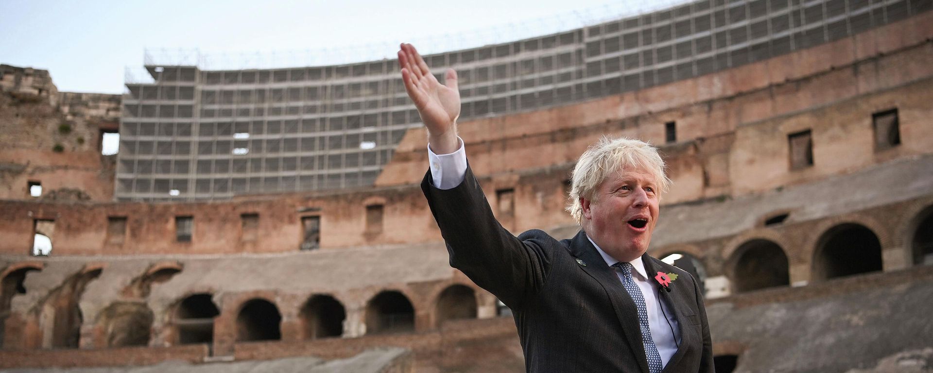British Prime Minister Boris Johnson visits the Colosseum during the G20 summit in Rome, Saturday, Oct. 30, 2021 British Prime Minister Boris Johnson visits the Colosseum during the G20 summit in Rome, Saturday, Oct. 30, 2021 - Sputnik International, 1920, 18.10.2022