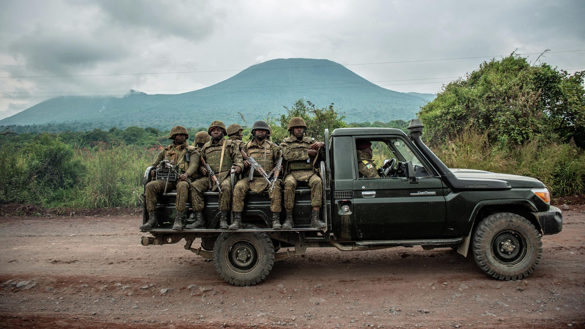 In this file photo taken on May 25, 2022 A Congolese army pick up carrying trooops heads towards the front line near Kibumba in the area surrounding the North Kivu city of Goma during clashes between the Congolese army and M23 rebels. - DR Congo and Rwanda have agreed to a de-escalation process following weeks of rising tensions over rebel fighting in Congo's east, the Congolese presidency stated on July 6, 2022.  - Sputnik International, 1920, 07.07.2022