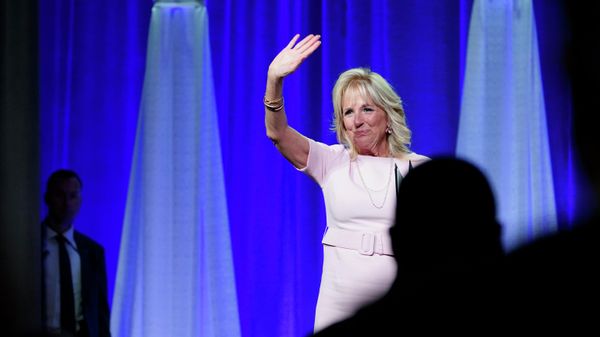First lady Jill Biden waves to the audience after speaking at the 125th Anniversary Convention of the National Parent Teacher Association (PTA) in National Harbor, Md., Friday, June 17, 2022. - Sputnik International