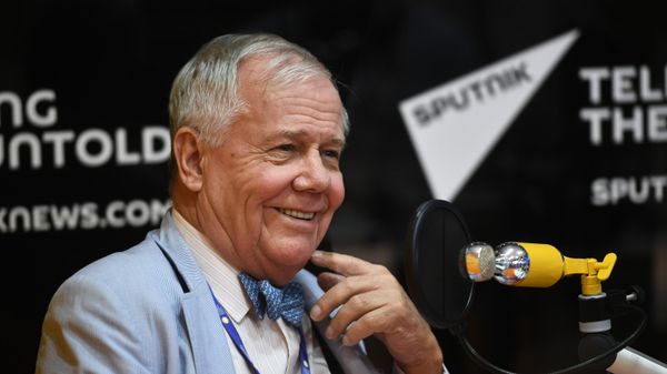 President of Beeland Interests Inc. James Rogers during an interview with Sputnik Radio at the 2017 St. Petersburg International Economic Forum - Sputnik International