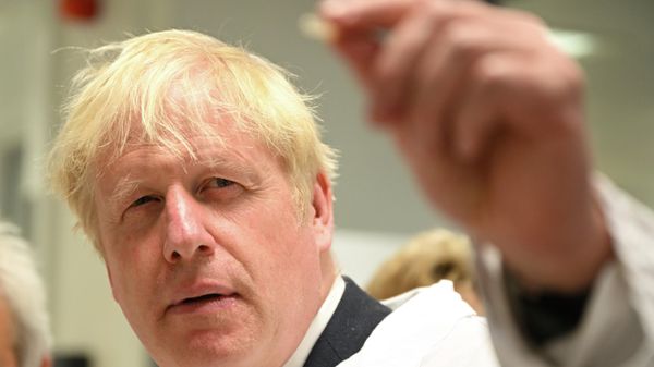 British Prime Minister Boris Johnson visits the Francis Crick Institute in London British Prime Minister Boris Johnson visits the Francis Crick Institute in London - Sputnik International
