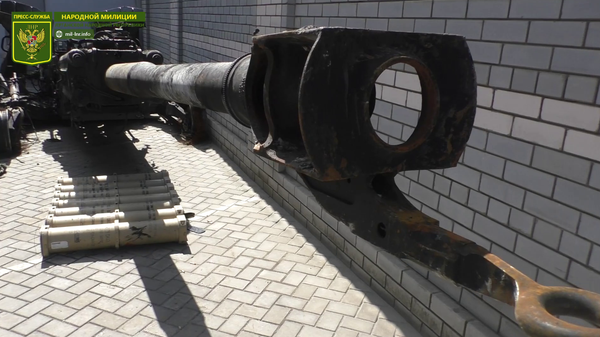 Trophy M777 howitzer captured by Lugansk People's Militia Forces. Screengrab of LPR People's Militia video. - Sputnik International