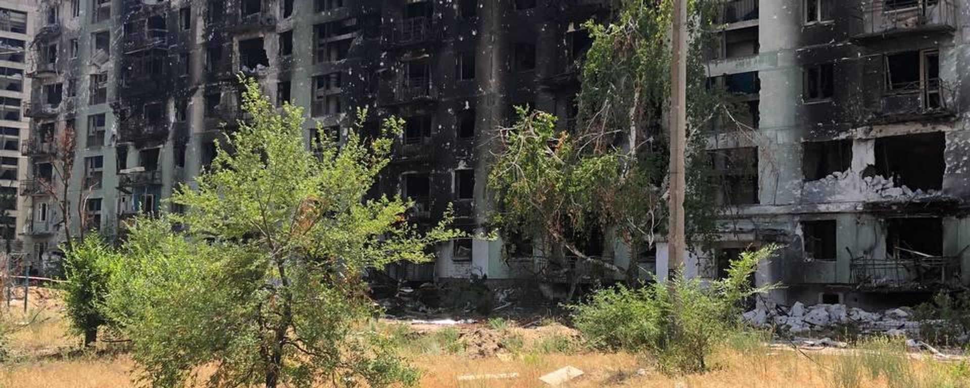 Destroyed residential building in Severodonetsk - Sputnik International, 1920, 15.07.2022