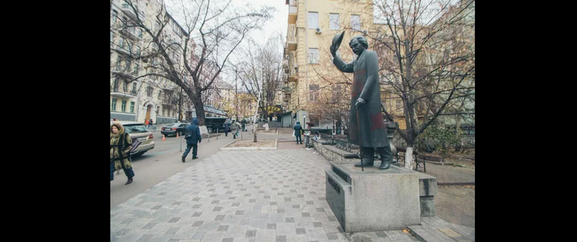 Vandalized monument to Sholem Aleichem in Kiev. Vandalized monument to Sholem Aleichem in Kiev. - Sputnik International, 1920, 16.07.2022