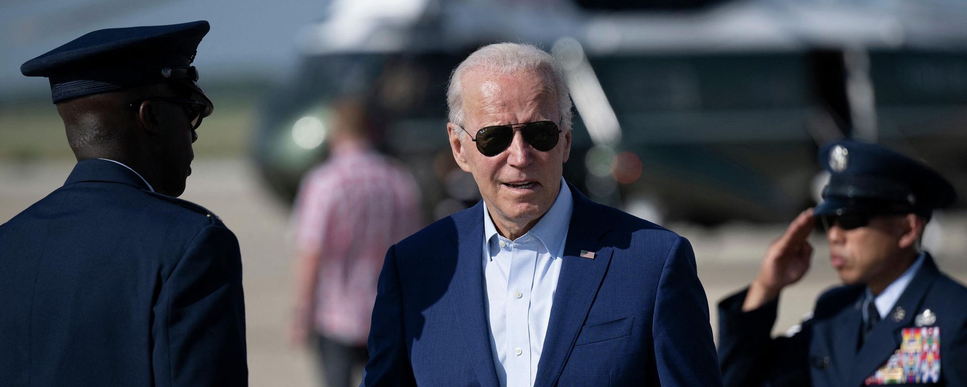 US President Joe Biden disembarks Air Force One at Joint Base Andrews in Maryland on July 20, 2022.  - Sputnik International, 1920, 21.07.2022