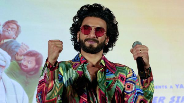Bollywood actor Ranveer Singh gestures during a press conference to promote his upcoming movie Jayeshbhai Jordaar in Ahmedabad, India, Wednesday, May 11, 2022 Bollywood actor Ranveer Singh gestures during a press conference to promote his upcoming movie Jayeshbhai Jordaar in Ahmedabad, India, Wednesday, May 11, 2022 - Sputnik International