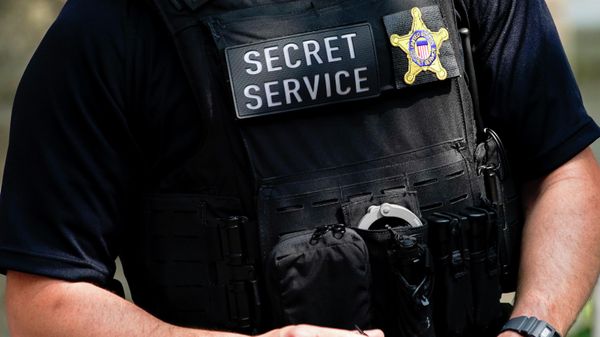A secret service agent is stationed outside the funeral of Ivana Trump, Wednesday, July 20, 2022, in New York - Sputnik International
