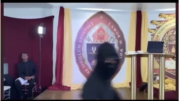 Bishop Lamor Whitehead, a bishop at the Leaders of Tomorrow church in Brooklyn, New York Robbed at Gunpoint - Sputnik International