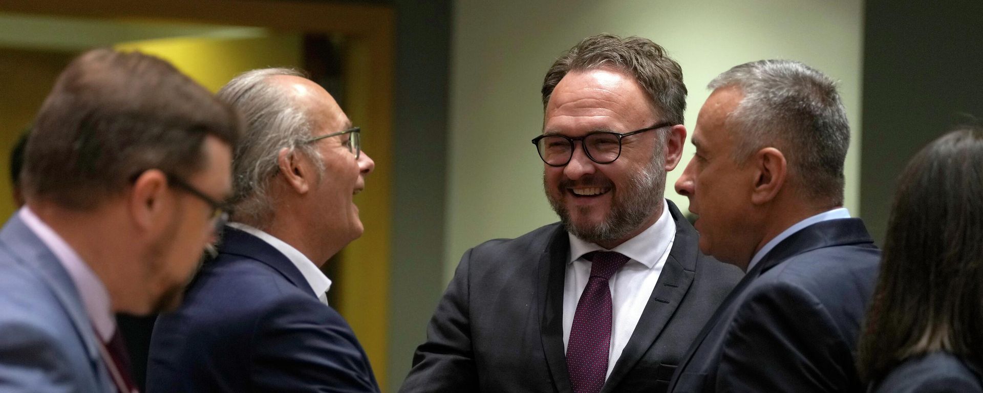 Luxembourg's Energy Minister Claude Turmes, second left, speaks with Denmark's Minister for Climate Dan Jorgensen, center, and Czech Republic's Minister for Industry Josef Sikela, second right, during an emergency meeting of EU energy ministers in Brussels on Tuesday, July 26, 2022 - Sputnik International, 1920, 26.07.2022
