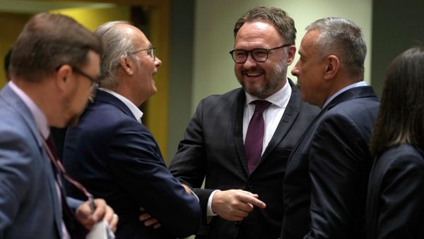 Luxembourg's Energy Minister Claude Turmes, second left, speaks with Denmark's Minister for Climate Dan Jorgensen, center, and Czech Republic's Minister for Industry Josef Sikela, second right, during an emergency meeting of EU energy ministers in Brussels on Tuesday, July 26, 2022 - Sputnik International