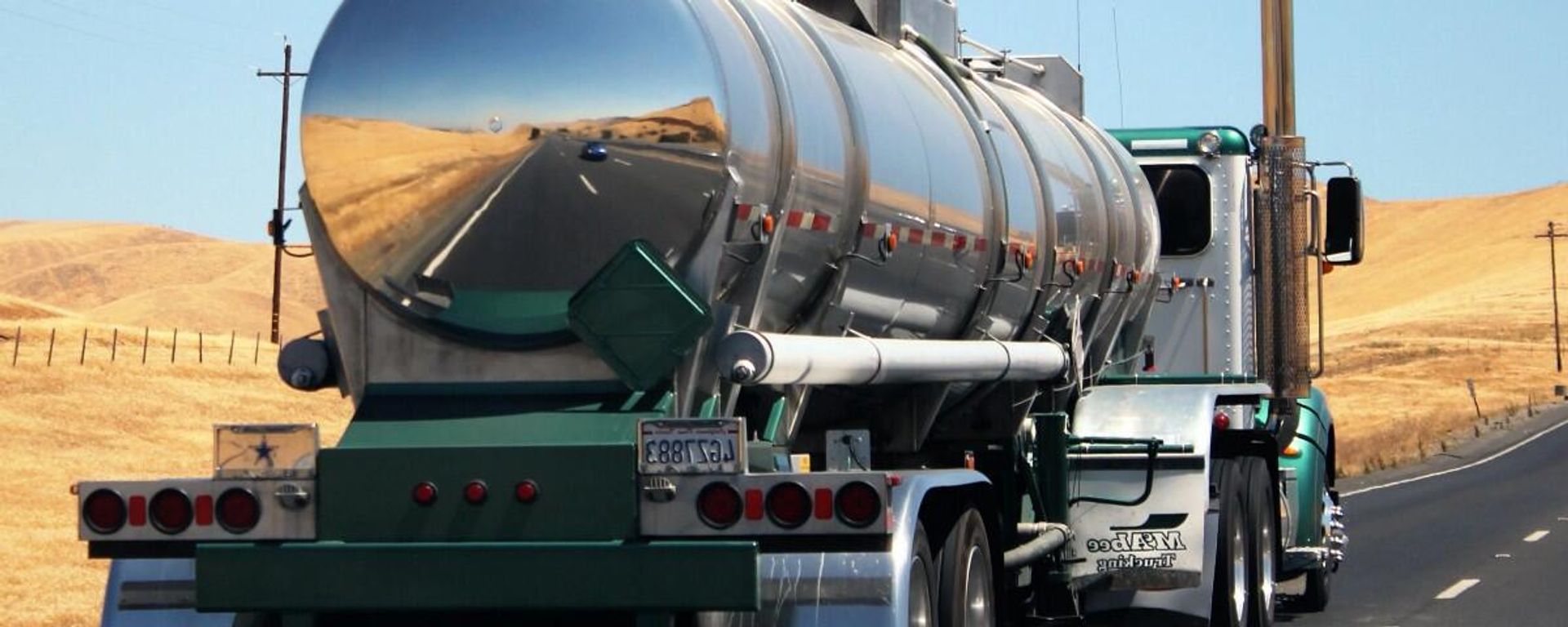 Oil tank truck Oil tank truck - Sputnik International, 1920, 01.11.2022
