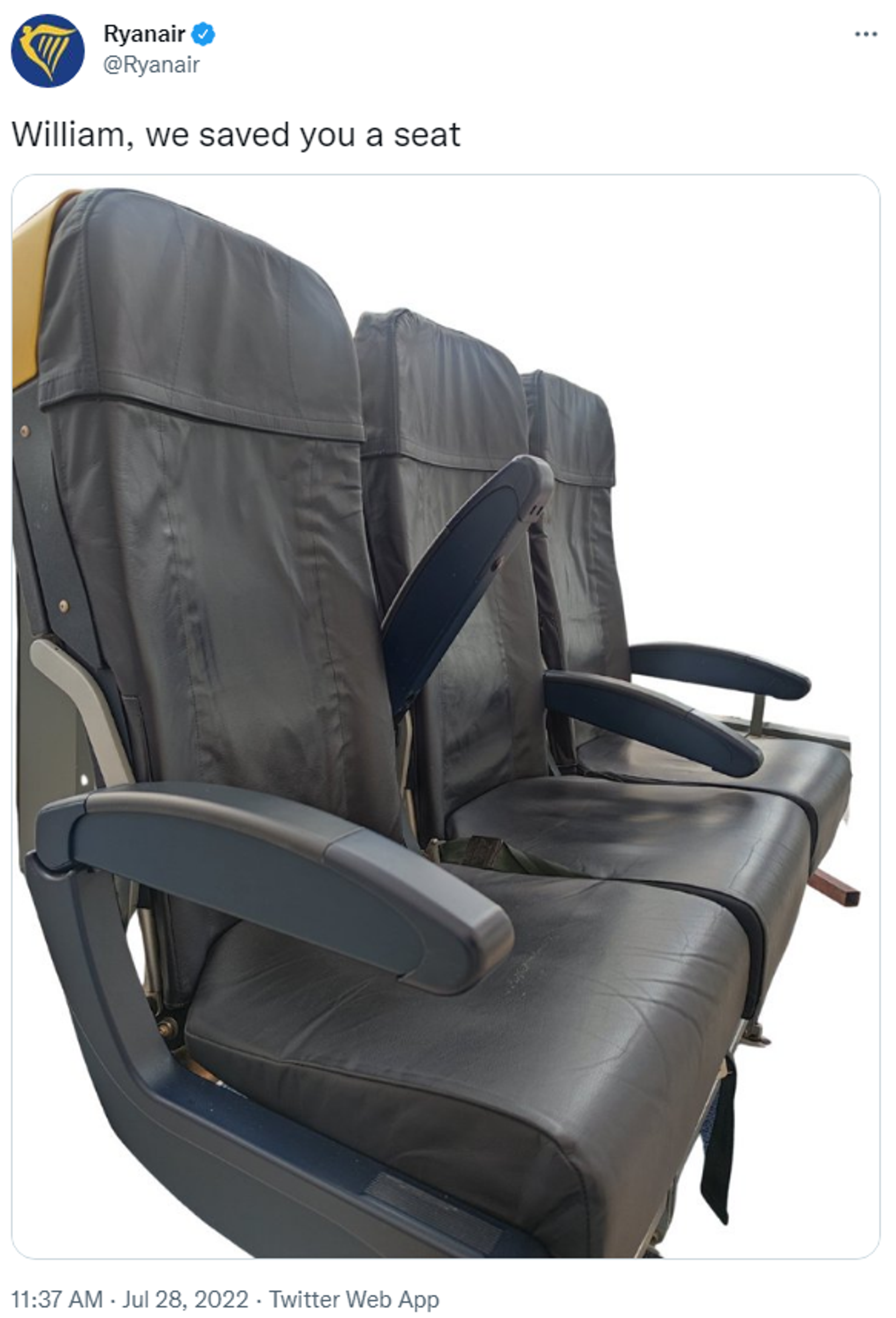 Tweet by budget airline Ryanair taking advantage of the #PrinceOfPegging trend - Sputnik International, 1920, 28.07.2022