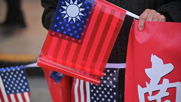 Supporters await the arrival of Taiwan Vice President Lai Ching-te at the Hilton Los Angeles/Universal City Hotel in Universal City, California, on January 25, 2022 - Sputnik International