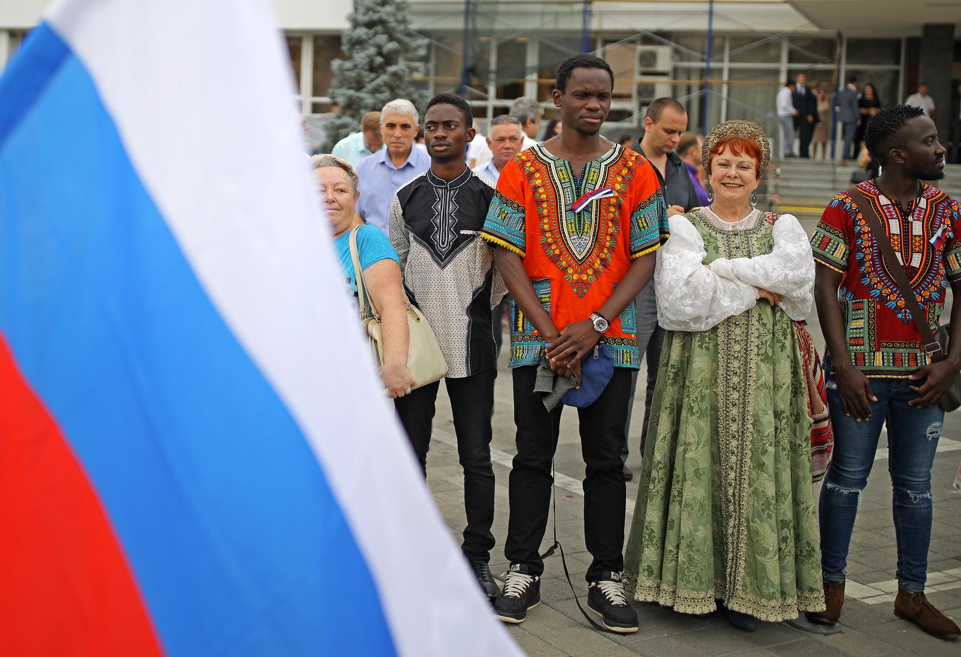 Participants in the celebration of the Day of the State Flag of the Russian Federation in Krasnodar Participants in the celebration of the Day of the State Flag of the Russian Federation in Krasnodar - Sputnik International, 1920, 02.08.2022