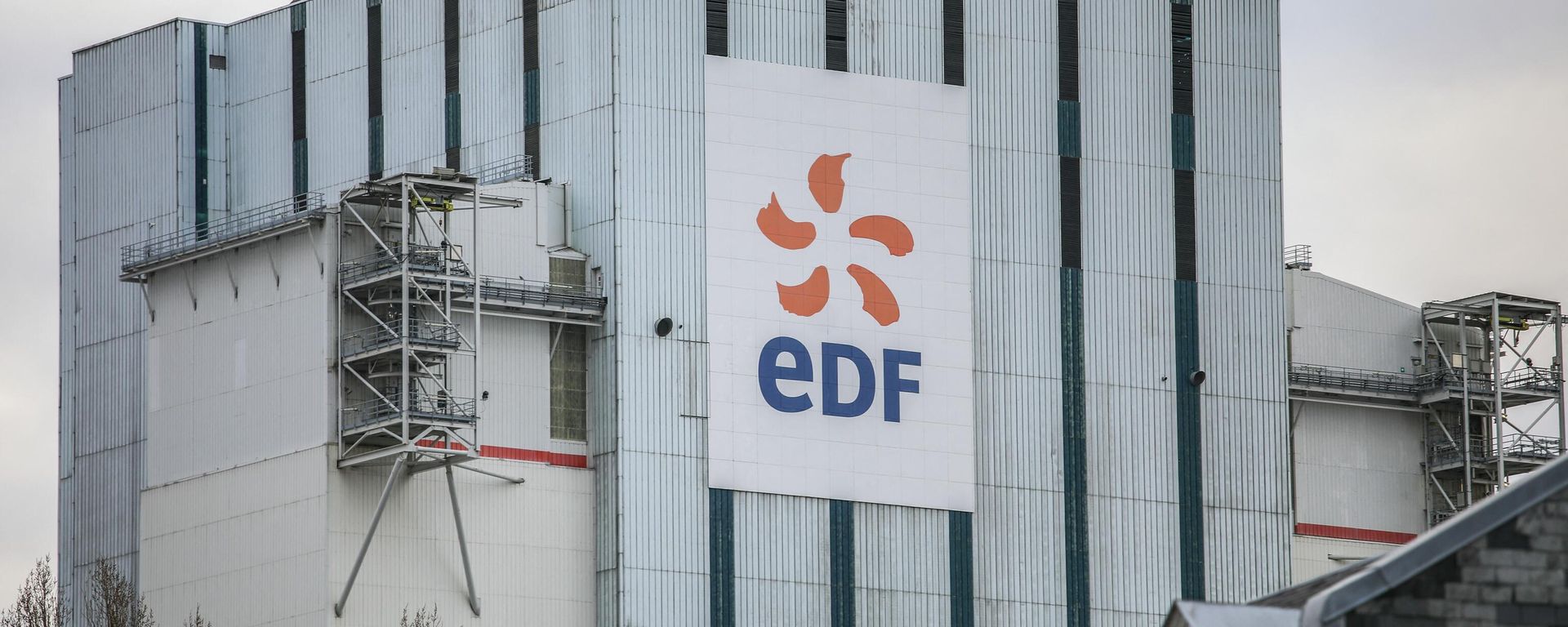 (FILES) In this file photo taken on January 10, 2020 a coal power-plant operated by French energy giant EDF (Electricite de France) is pictured in Le Havre, northwestern France. (FILES) In this file photo taken on January 10, 2020 a coal power-plant operated by French energy giant EDF (Electricite de France) is pictured in Le Havre, northwestern France. - Sputnik International, 1920, 27.08.2022