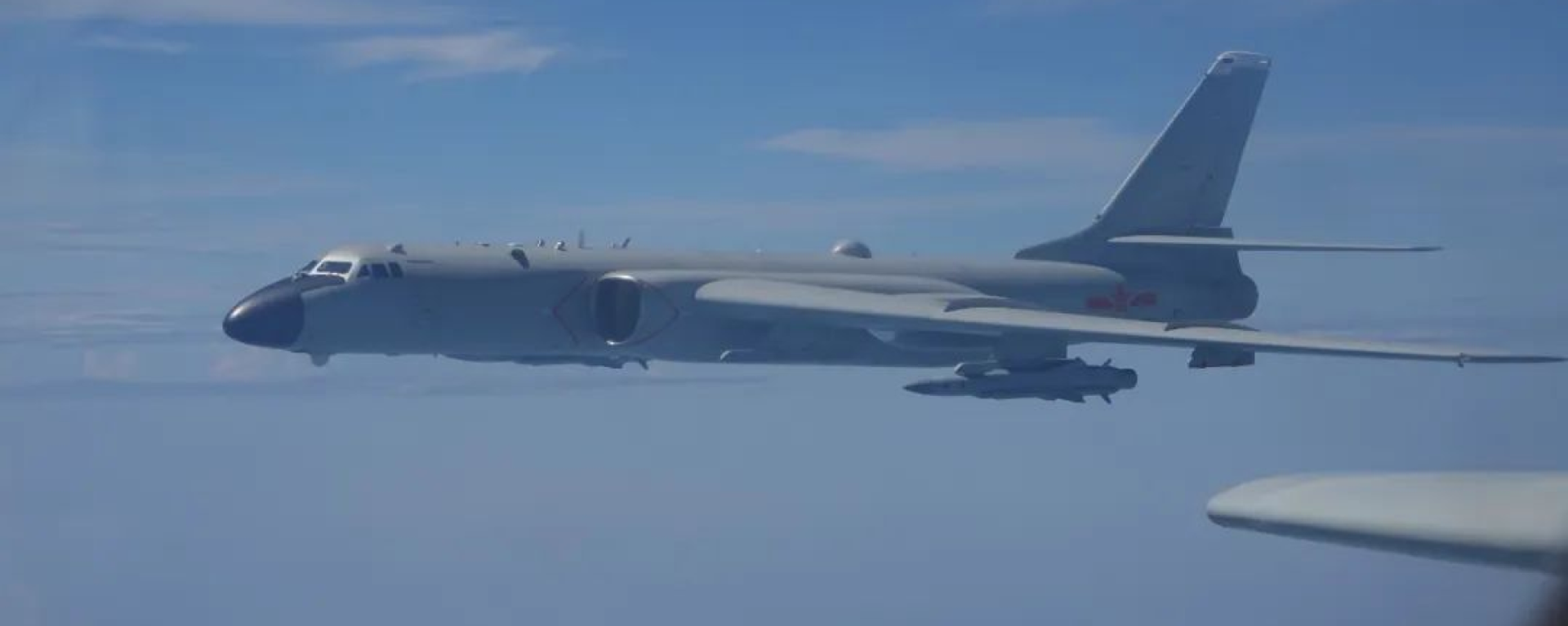 A Chinese People's Liberation Army Air Force (PLAAF) H-6K bomber participates in drills near Taiwan on August 3, 2022 - Sputnik International, 1920, 03.08.2022