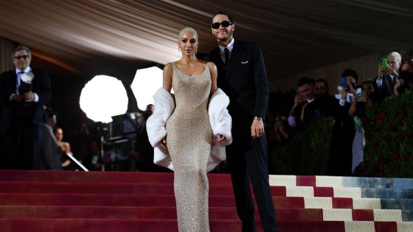 US socialite Kim Kardashian and comedian Pete Davidson arrive for the 2022 Met Gala at the Metropolitan Museum of Art on May 2, 2022, in New York. - Sputnik International