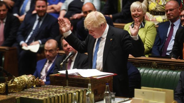 A handout photograph released by the UK Parliament shows Britain's Prime Minister Boris Johnson speaking during his final Prime Minister's Questions (PMQs) at the House of Commons in London on July 20, 2022 - Sputnik International