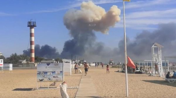 Smoke seen after the explosions at the Saki airfield in Crimea, Russia - Sputnik International