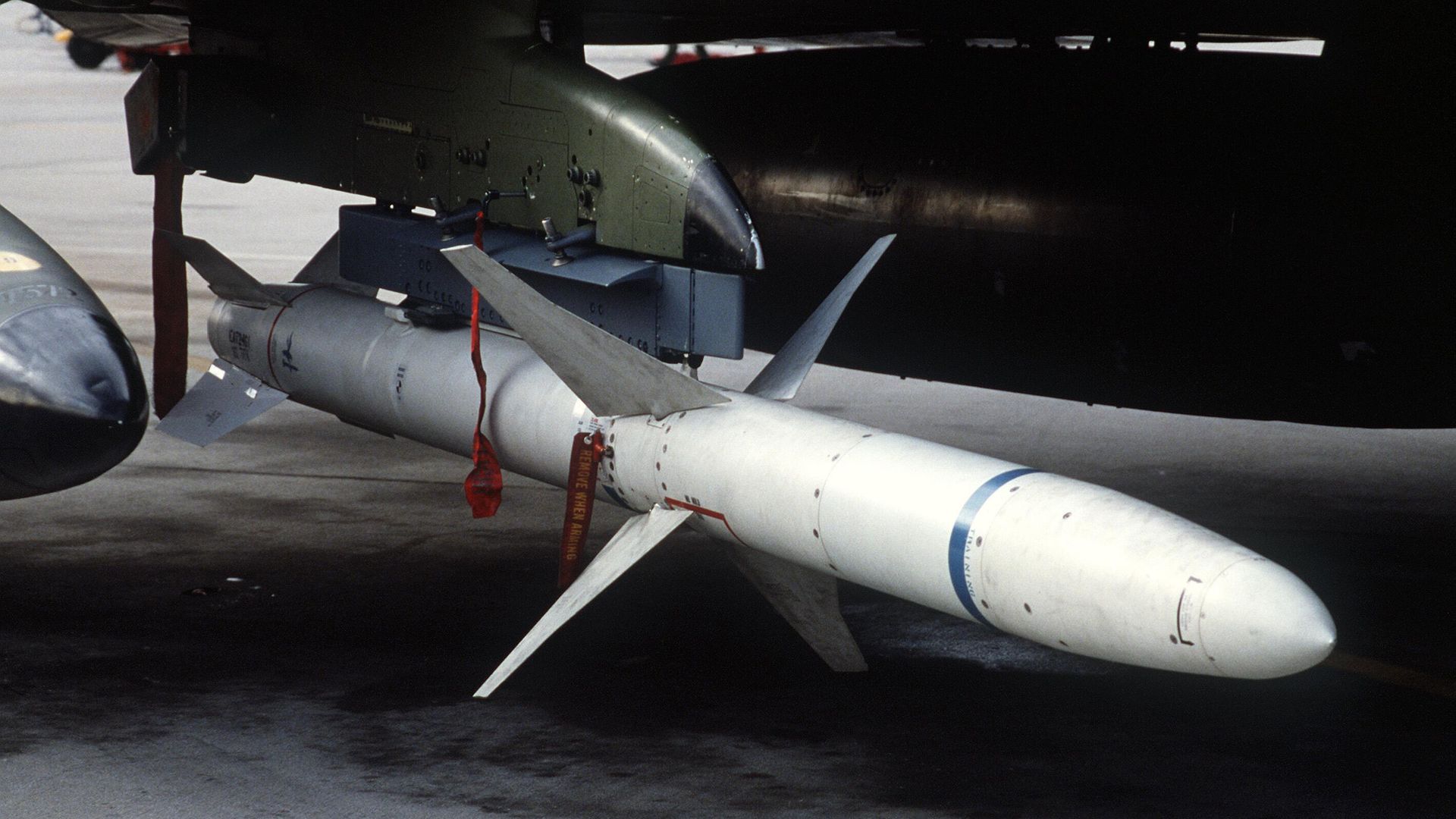 A view of an AGM-88 HARM high-speed anti-radiation missile mounted beneath the wing of a 37th Tactical Fighter Wing F-4G Phantom II Wild Weasel aircraft. A view of an AGM-88 HARM high-speed anti-radiation missile mounted beneath the wing of a 37th Tactical Fighter Wing F-4G Phantom II Wild Weasel aircraft. - Sputnik International, 1920, 17.02.2023
