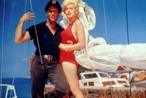 Elvis Presley and Stella Stevens in "Girls! Girls! Girls!" - Sputnik International